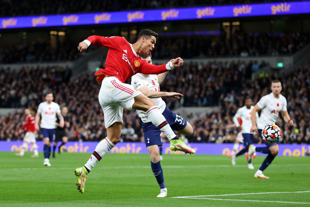 LONDON, ENGLAND - OCTOBER 30: Cristiano Ronaldo of Manchester United scores their team's first goal during the Premier League match between Tottenham Hotspur and Manchester United at Tottenham Hotspur Stadium on October 30, 2021 in London, England. (Photo by Catherine Ivill/Getty Images)