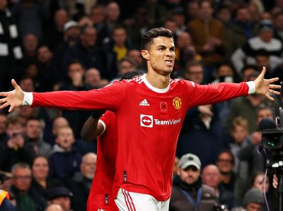 Cristiano Ronaldo Paling Sering Cetak Gol Pakai...