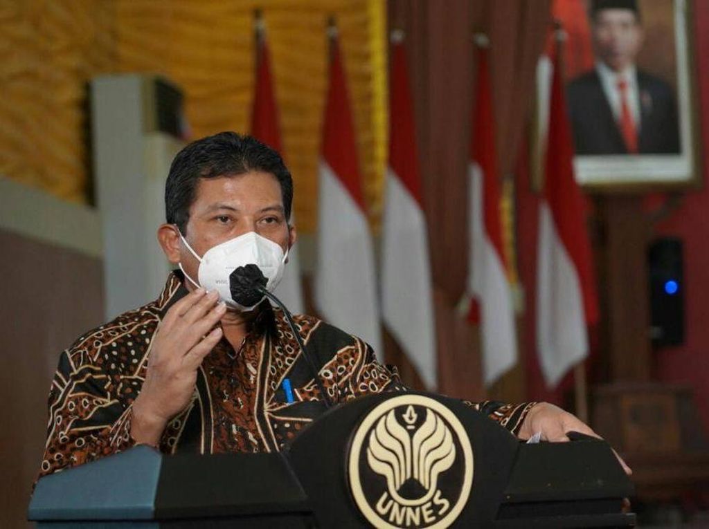 Dirut BPJS Kesehatan Isyaratkan Tak Ada Kenaikan Iuran hingga 2024 Dirut BPJS Kesehatan Isyaratkan Tak Ada Kenaikan Iuran hingga 2024