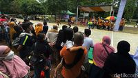 Duh! Warga Bekasi Berkerumun saat Nonton Lomba Sepatu Roda