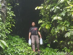 Gua di Lereng Bromo Ini Dipercaya Tempat Istirahat Semar