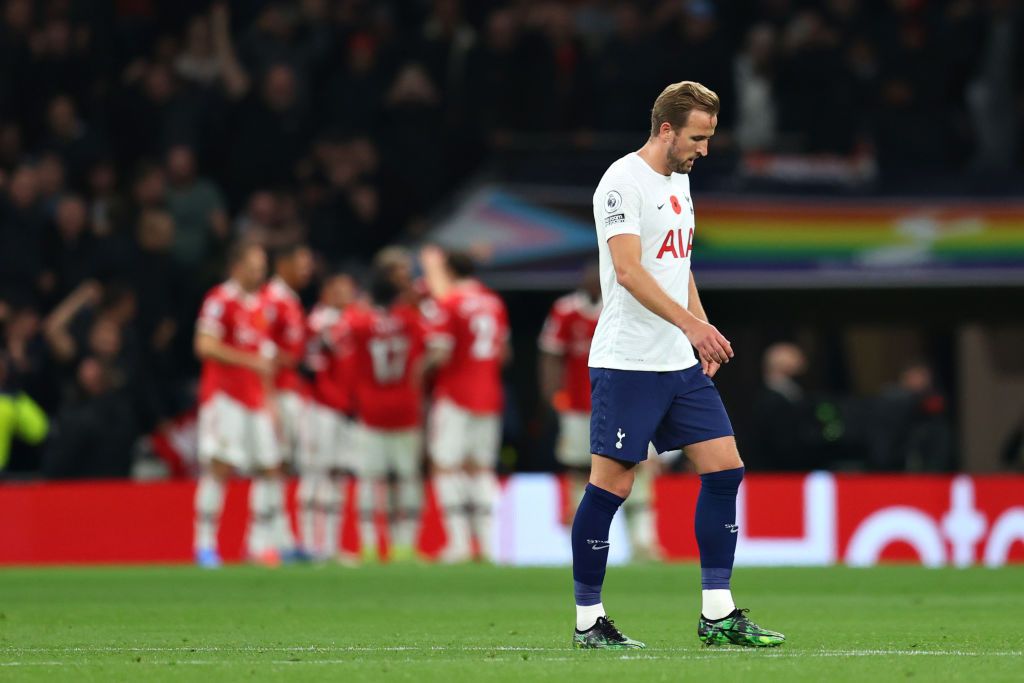 LONDON, ENGLAND - OCTOBER 30: Harry Kane of Tottenham Hotspur reacts after Manchester United score their third goal during the Premier League match between Tottenham Hotspur and Manchester United at Tottenham Hotspur Stadium on October 30, 2021 in London, England. (Photo by Catherine Ivill/Getty Images)