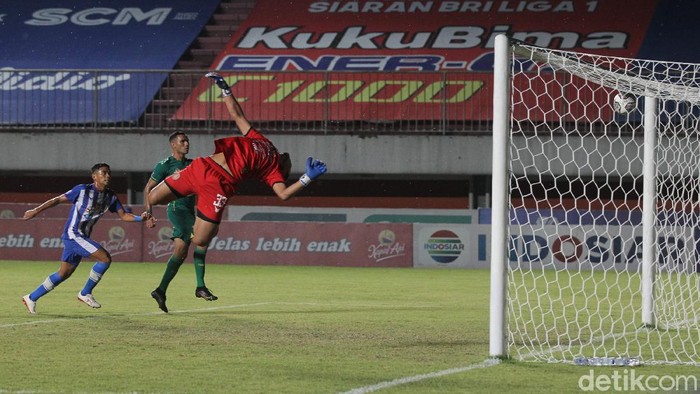 Hasil Liga 1, Persebaya Bungkam Habis Persiraja Pertandingan lanjutan pekan ke-10 BRI Liga 1, Persebaya Surabaya melawan Persiraja Banda Aceh di Stadion Maguwoharjo, Sleman, Yogyakarta, Minggu (31/10/2021).