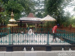 Mitos dari Makam Keramat Dekat Jembatan Horor di Nganjuk