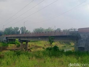 Hantu Wanita di Jembatan Karangsemi Nganjuk Konon Cantik Bak Putri Raja Hantu Wanita di Jembatan Karangsemi Nganjuk Konon Cantik Bak Putri Raja