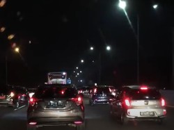 Titik-titik Kepadatan di Tol Jagorawi Arah Jakarta Malam Ini