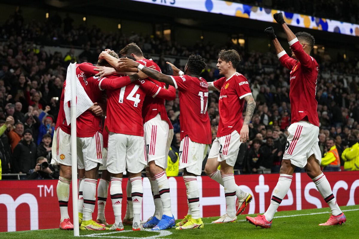 MU Bantai Tottenham Hotspur karena Hoki (AP)