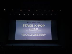 Ramai-ramai Nonton ITZY dan Idol K-Pop Lain di Bioskop