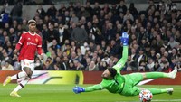 Marcus Rashford, yang menggantikan CR7, melengkapi kemenangan MU. (Foto: AP/Frank Augstein)