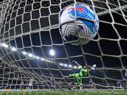 Gol McKennie cuma jadi gol hiburan semata. (Foto: Getty Images/Alessandro Sabattini)