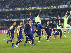 Verona menang 2-1 saat menjamu Juve. (Foto: AP/Paola Garbuio)