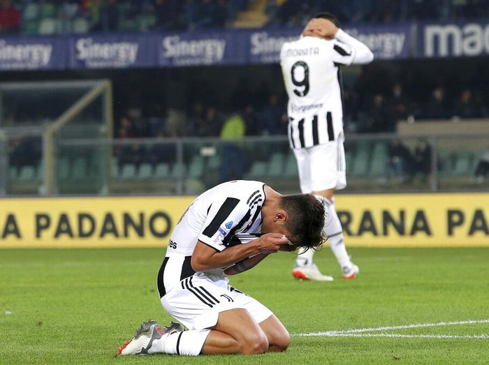 Juventus' Paulo Dybala reacts during the Serie A soccer match between Hellas Verona and Juventus, at the Verona Bentegodi stadium, Italy, Saturday, Oct. 30, 2021. (Paola Garbuio/LaPresse via AP)