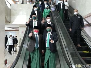 Ternyata, Ini Alasan Anggota DPR Fraksi PKB Sarungan di Rapat Paripurna