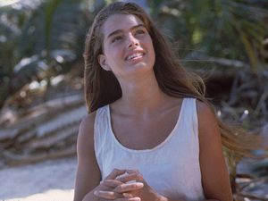 Brooke Shields Klarifikasi Iklan Kontroversial yang Dibintanginya di Usia 15 Brooke Shields Klarifikasi Iklan Kontroversial yang Dibintanginya di Usia 15