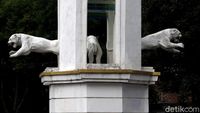 Bukan Hilang, Patung Maung di Kota Bandung Itu Rusak!