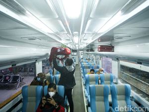 Pelaku Perjalanan Jarak Jauh yang Bebas Kartu Vaksin, Siapa Saja? Pelaku Perjalanan Jarak Jauh yang Bebas Kartu Vaksin, Siapa Saja?