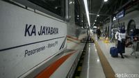 Begini Suasana Stasiun Pasar Senen Pasca Aturan Baru Perjalanan