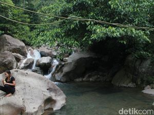 Potret Curug Barong Bogor yang Masih Sepi Pengunjung