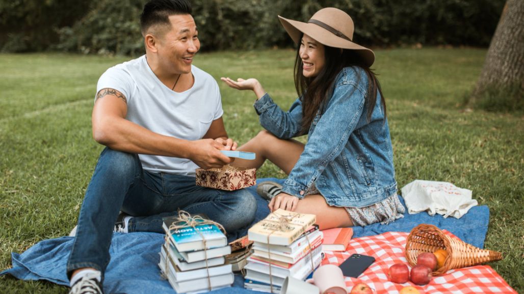 Foto : Ide Kencan untuk Pasangan Introvert/pexels.com/RODNAE Productions