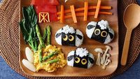 10 Bekal Bentuk Beruang hingga Domba Lucu Ini Bikin Nggak Tega Dimakan!