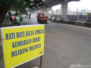Jalan Sholeh Iskandar Bogor yang Ambles Akan Ditutup untuk Mobil Besok
