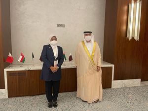 Kunjungi Konjen di Jeddah, Menaker Bahas Program Pemberdayaan PMI