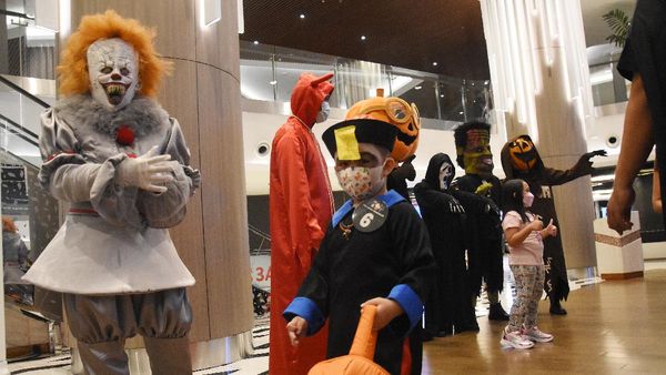 Lihat Lagi Ragam Cara Warga di Ibu Kota Rayakan Halloween