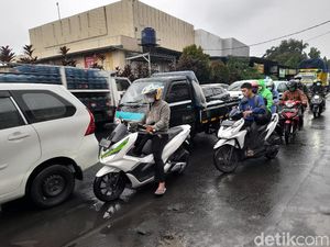 detikcom Do Your Magic: Perbaikan Got di Lebak Bulus Ini Bikin Macet
