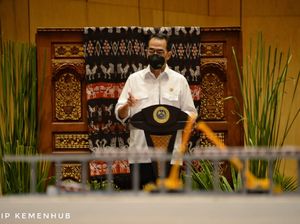 Perjalanan Darat Nataru 2021 Harus Punya Stiker Bukti Vaksin-Antigen