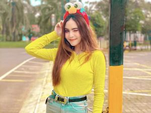 Perjuangan Moniq Crasivaya di Dunia Hiburan: Naik Angkot-Motor Tak Kenal Lelah