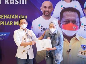 Ketua MPR Beri Penghargaan ke 200 Lebih Nakes & Relawan 4 Pilar