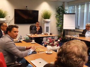 Di Hadapan Investor Belanda, RK Pamer Keunggulan Jabar Di Hadapan Investor Belanda, RK Pamer Keunggulan Jabar