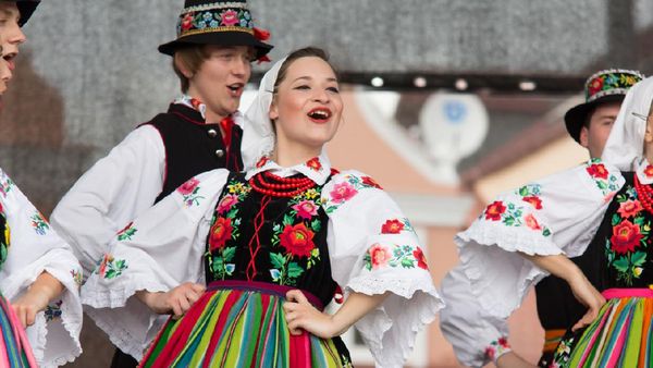 Negara yang Nama Perempuannya Wajib Berakhiran A