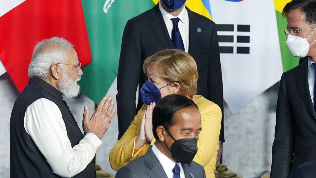 Potret PM India Wara-wiri Tak Bermasker di G20 Potret PM India Wara-wiri Tak Bermasker di G20