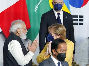 Potret PM India Wara-wiri Tak Bermasker di G20