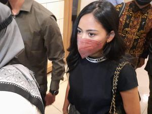 Bungkamnya Rachel Vennya Usai Diperiksa 6 Jam Bungkamnya Rachel Vennya Usai Diperiksa 6 Jam