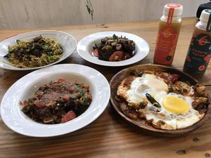 Santap Olahan Kambing di Kedai Favorit Joko Anwar Santap Olahan Kambing di Kedai Favorit Joko Anwar