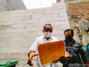 Akses Rumah Ridwan Ditutup, Wakil Wali Kota Surabaya: Tak Berperikemanusiaan Akses Rumah Ridwan Ditutup, Wakil Wali Kota Surabaya: Tak Berperikemanusiaan