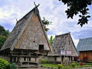 7 Keunikan Rumah Adat Tambi Asal Sulawesi Tengah 7 Keunikan Rumah Adat Tambi Asal Sulawesi Tengah