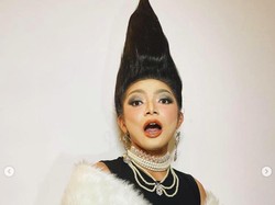 Jadi Syahrini di Hari Halloween, Musisi Ini Cetar Membahana!