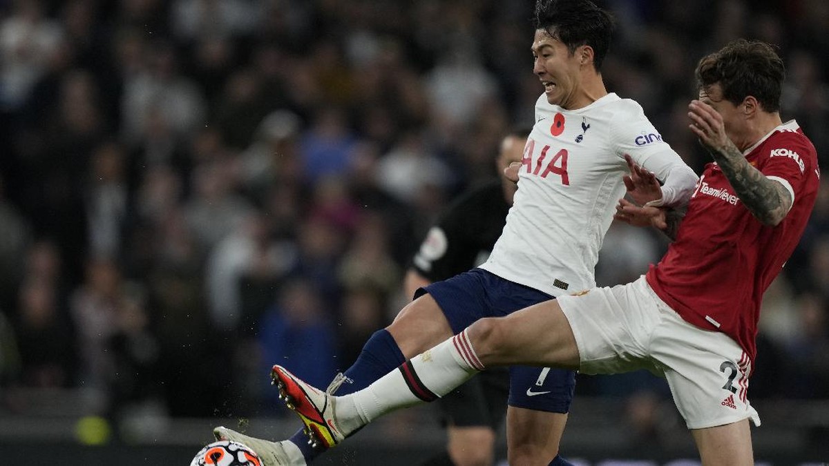 Tottenham Hotspur kalah 0-3 dari Manchester United. (Foto: AP/Frank Augstein)