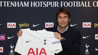 Antonio Conte resmi menjadi manajer Tottenham Hotspur. Dirinya dikontrak sampai Juni 2023 (Twitter/Tottenham Hotspur)