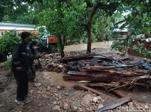 Belasan Rumah di Kudus Rusak Imbas Banjir Bandang
