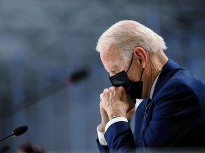 Biden Telepon Presiden Ukraina, Bakal Beri Bantuan Langsung Rp 7,1 Triliun Biden Telepon Presiden Ukraina, Bakal Beri Bantuan Langsung Rp 7,1 Triliun