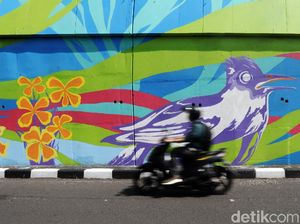Flyover Pasupati Bandung Dipercantik dengan Mural