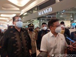 Menkes-Chairul Tanjung Tinjau Vaksinasi COVID di Trans Studio Makassar