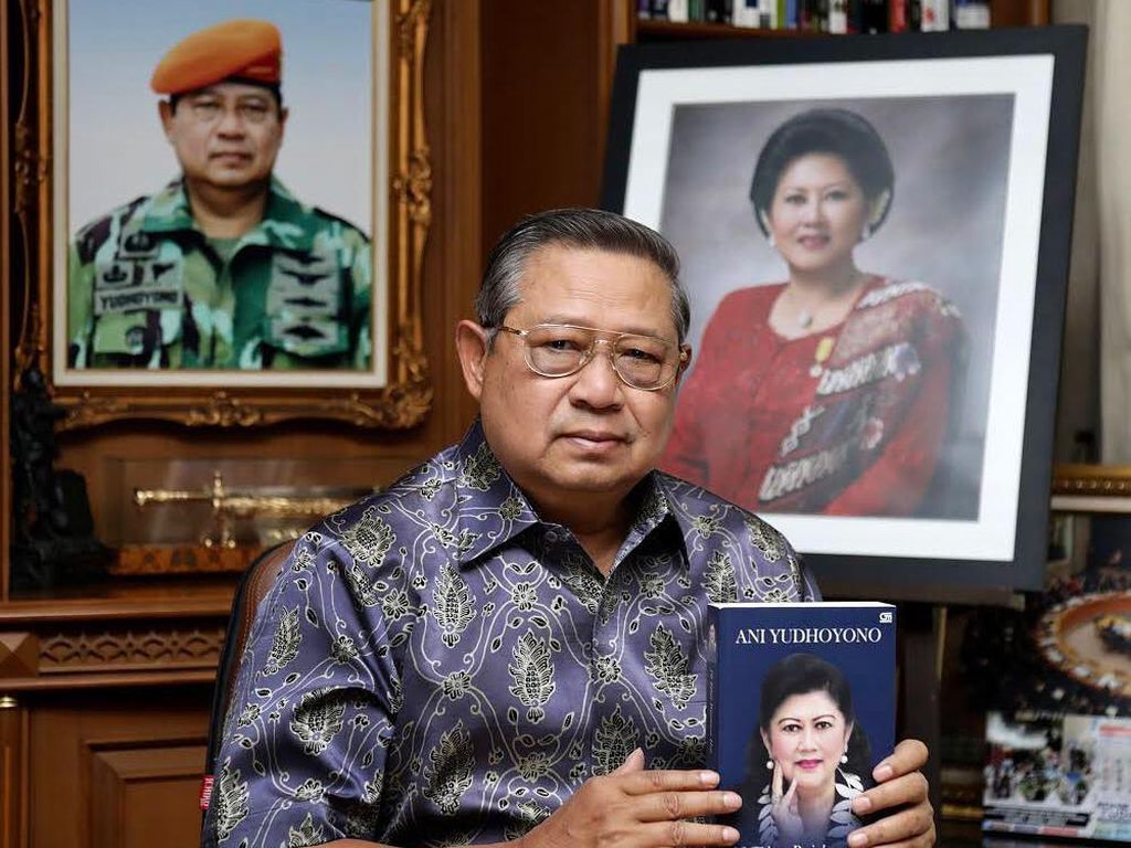 SBY Unggah Lukisan Terbaru: Jepretan Kamera Ibu Ani Jadi Inspirasi SBY Unggah Lukisan Terbaru: Jepretan Kamera Ibu Ani Jadi Inspirasi