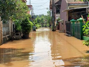 Potret Banjir di Perumahan Bumi Nasio Indah Bekasi