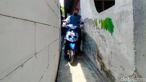 Tembok Dibongkar, Kini Keluarga Ridwan Dapat Akses Jalan Lagi