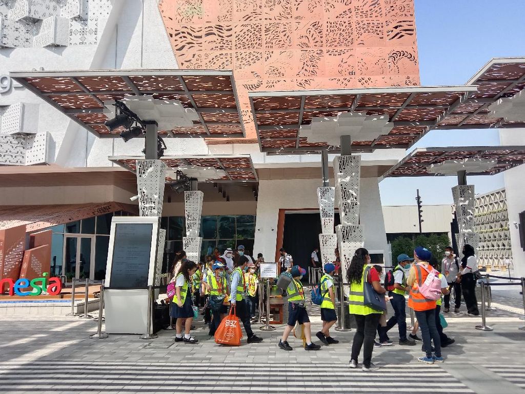 Saat Anak-anak Serbu Paviliun Indonesia di World Expo 2020 Dubai